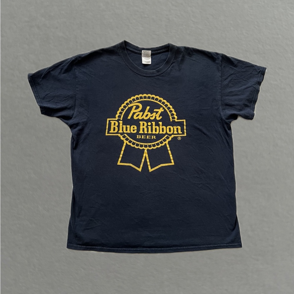 Vintage 00’s Pabst Blue Ribbon Logo T-Shirt. Size L.